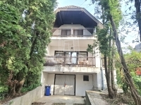 Taksony Családi ház