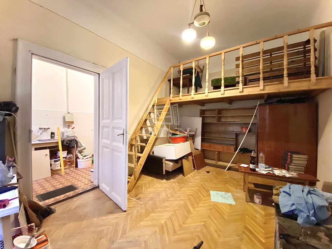 Продается Budapest VIII. kerület Квартира (кирпичная)