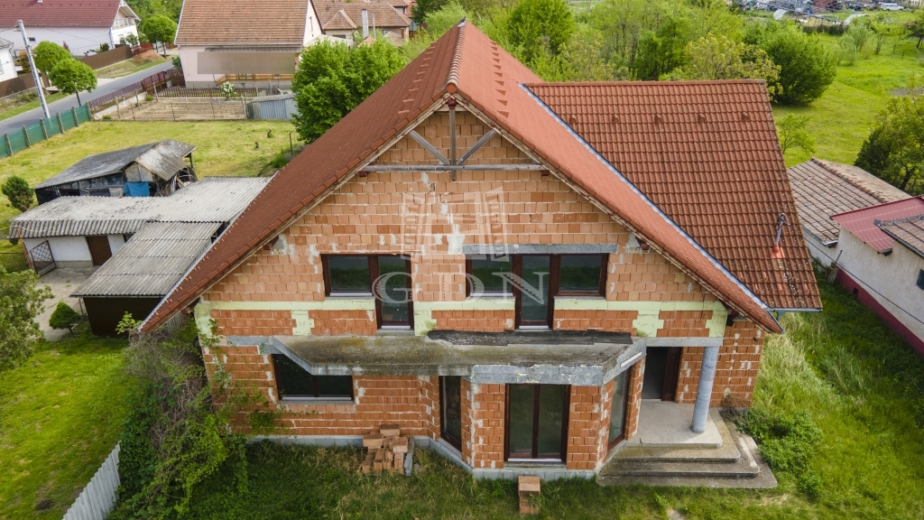 Verkauf Tura Einfamilienhaus